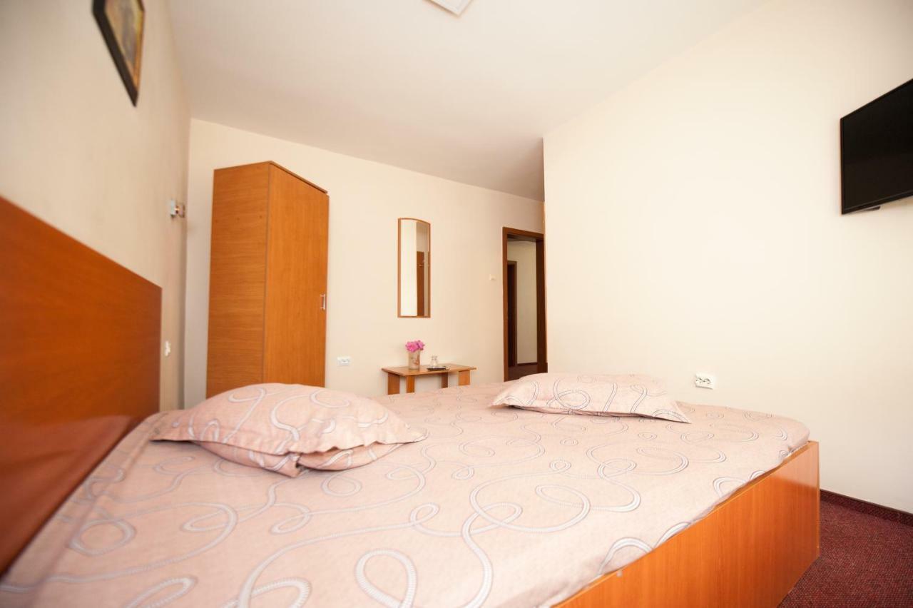 Pension Florica Piteşti Exterior foto